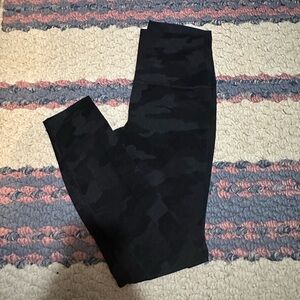 Lululemon Black Camouflage Align Leggings size 4, 25” inseam